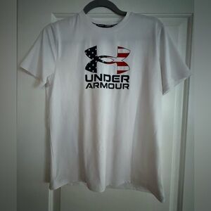 Under Armour Loose Fit Rashguard Activewear Swim Shirt UPF 50 USA Flag Boy YLG